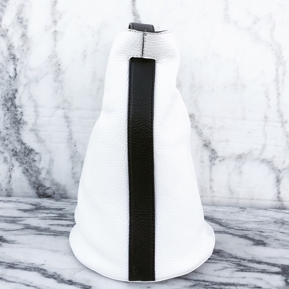 Leather bucket bag - Picture 3 of 7